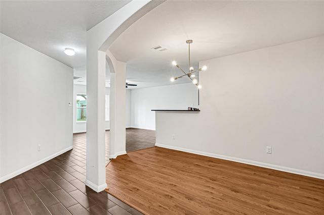 11122 Hillside Creek Drive, Humble, TX 77396