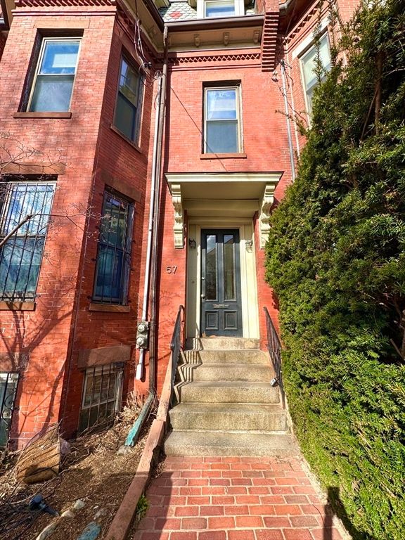 57 Fort Ave 2, Boston, MA 02119