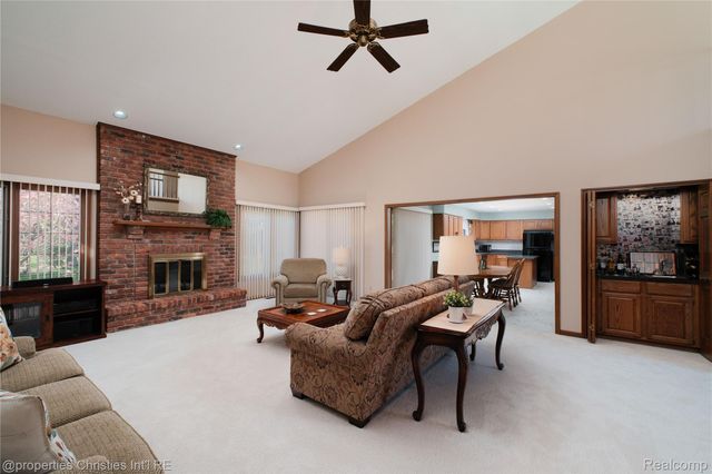 38621 Rutgers Drive, Farmington Hills, MI 48335