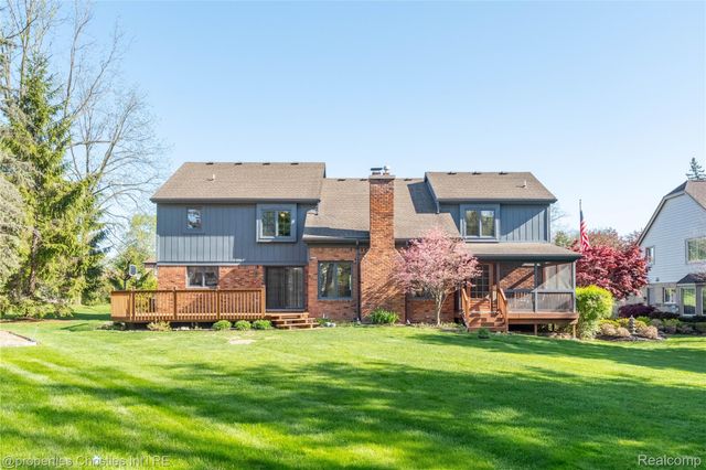38621 Rutgers Drive, Farmington Hills, MI 48335