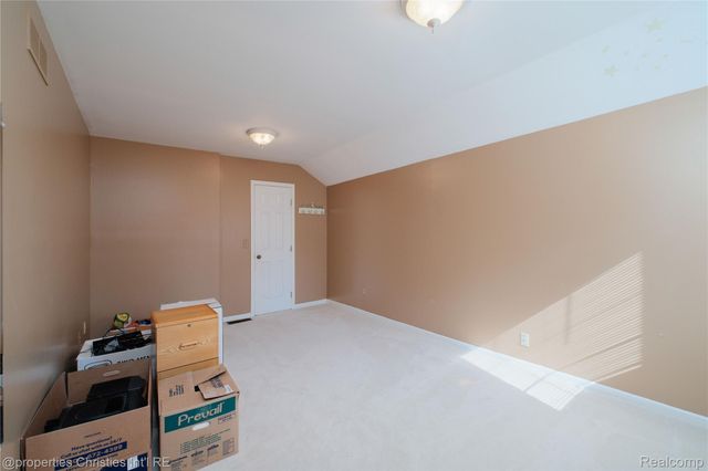 38621 Rutgers Drive, Farmington Hills, MI 48335