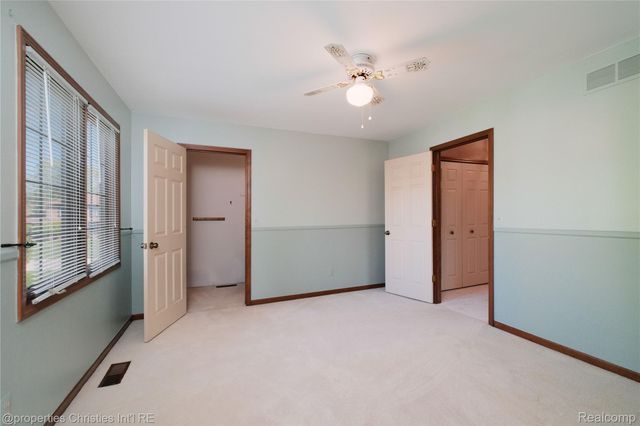 38621 Rutgers Drive, Farmington Hills, MI 48335