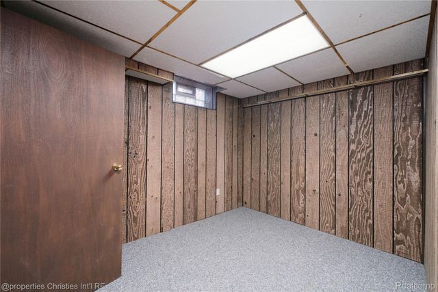 38621 Rutgers Drive, Farmington Hills, MI 48335