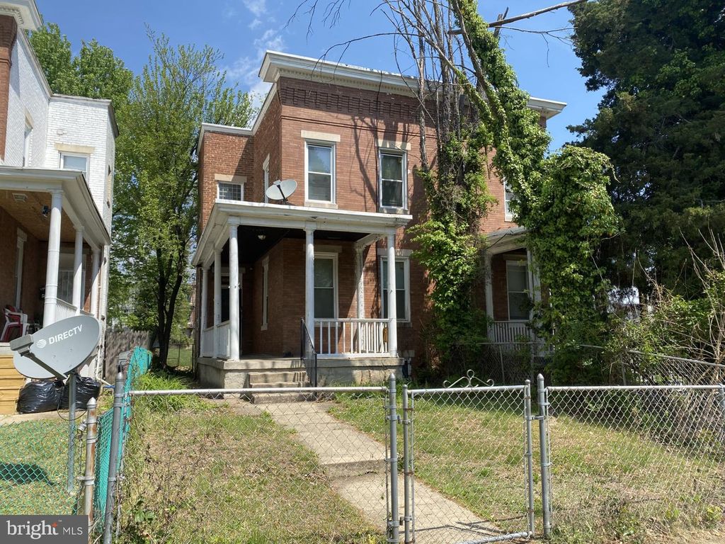 2802 W MOSHER ST, Baltimore, MD 21216