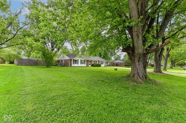 8177 N Poplar Drive, Mooresville, IN 46158