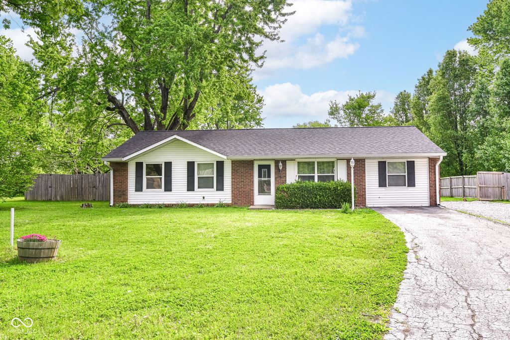 8177 N Poplar Drive, Mooresville, IN 46158