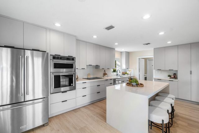 518 Gardenia Terrace, Delray Beach, FL 33444