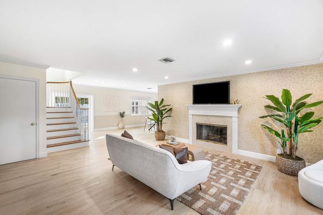 518 Gardenia Terrace, Delray Beach, FL 33444