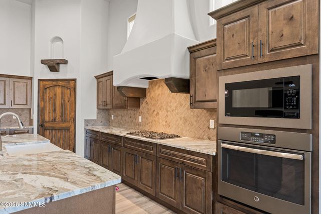 2256 Sedona Hills Parkway, Las Cruces, NM 88011