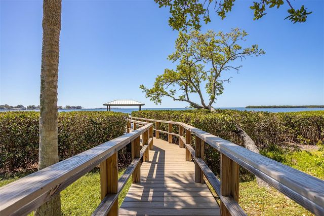 2101 N POINTE ALEXIS DRIVE, Tarpon Springs, FL 34689