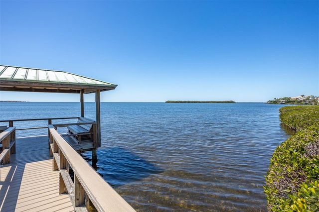 2101 N POINTE ALEXIS DRIVE, Tarpon Springs, FL 34689
