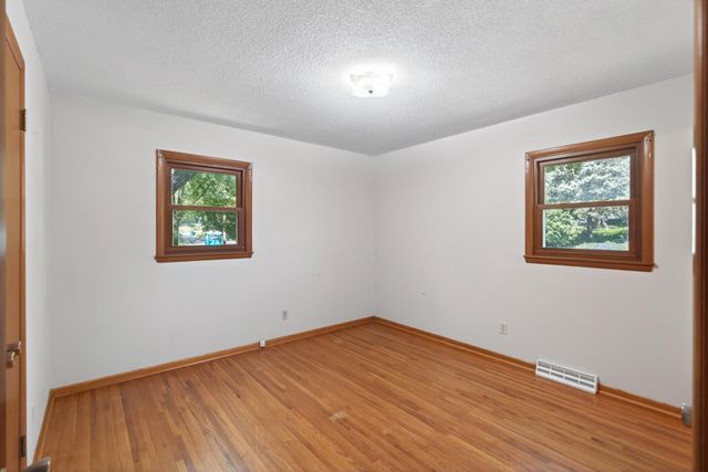 1601 Idaho Avenue S, Saint Louis Park, MN 55426
