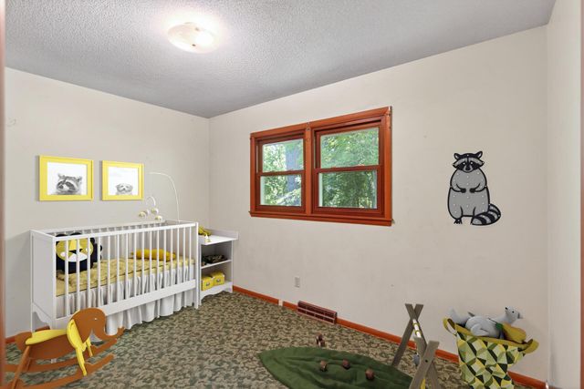 1601 Idaho Avenue S, Saint Louis Park, MN 55426