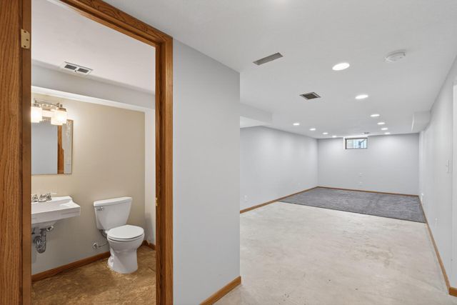 1601 Idaho Avenue S, Saint Louis Park, MN 55426