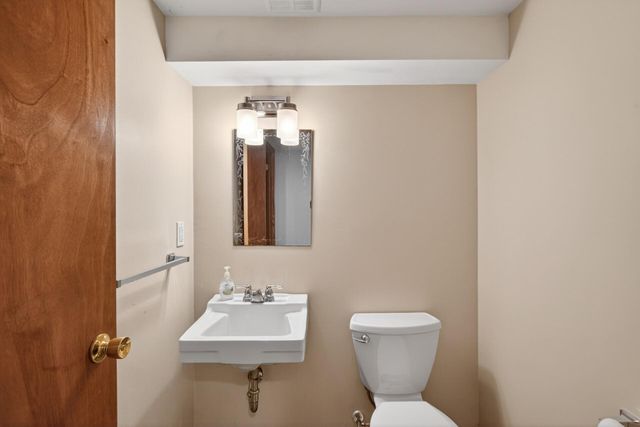 1601 Idaho Avenue S, Saint Louis Park, MN 55426