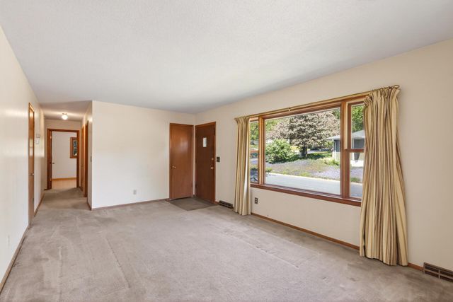 1601 Idaho Avenue S, Saint Louis Park, MN 55426