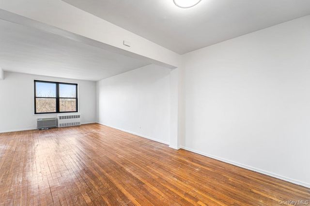 80-35 Springfield Boulevard 6F, Queens Village, NY 11427