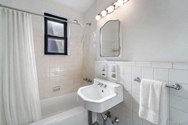 80-35 Springfield Boulevard 6F, Queens Village, NY 11427