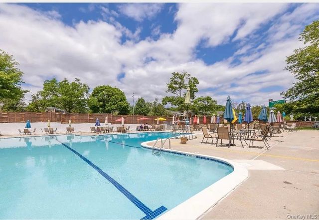 80-35 Springfield Boulevard 6F, Queens Village, NY 11427