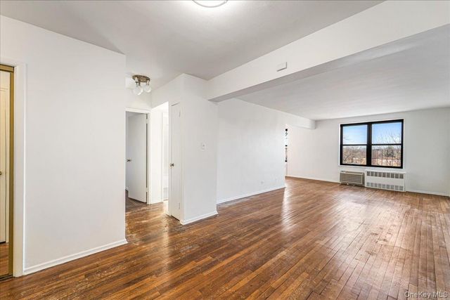 80-35 Springfield Boulevard 6F, Queens Village, NY 11427