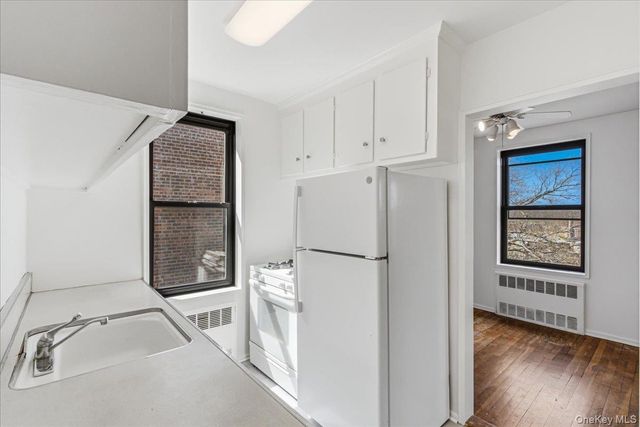80-35 Springfield Boulevard 6F, Queens Village, NY 11427
