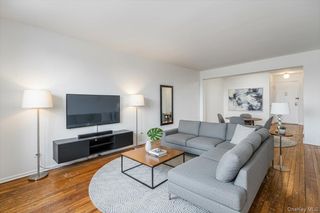 80-35 Springfield Boulevard 6F, Queens Village, NY 11427