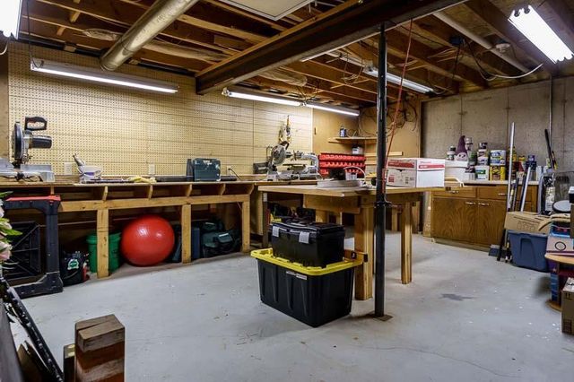 2282 Bootmaker Drive, Beloit, WI 53511