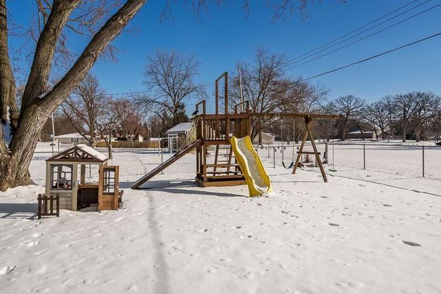 2282 Bootmaker Drive, Beloit, WI 53511