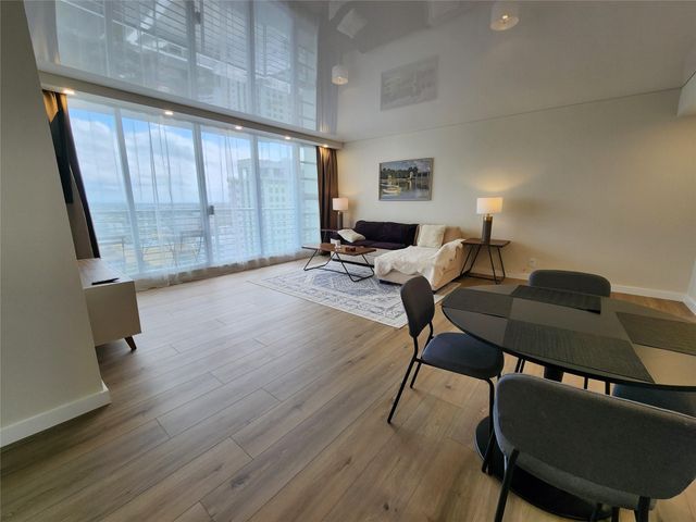 1720 Harrison Street 16B, Hollywood, FL 33020