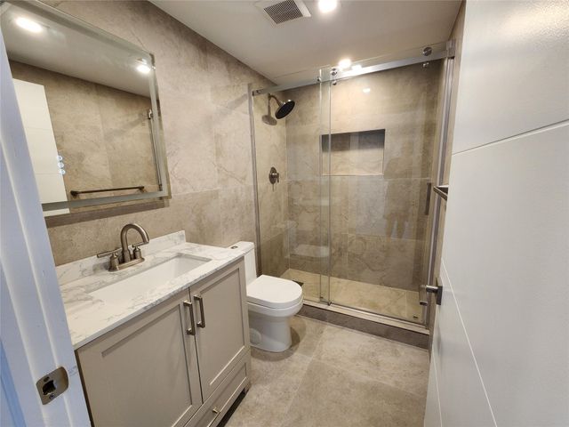 1720 Harrison Street 16B, Hollywood, FL 33020