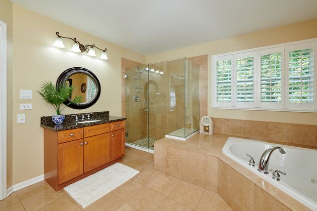 406 Elderberry Lane, Streamwood, IL 60107