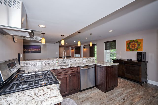 406 Elderberry Lane, Streamwood, IL 60107