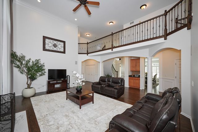 406 Elderberry Lane, Streamwood, IL 60107