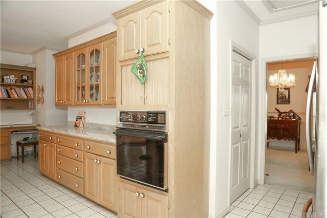 9 Rimrock Rd, Russellville, AR 72802