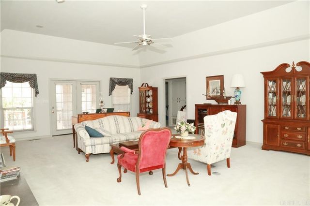 9 Rimrock Rd, Russellville, AR 72802