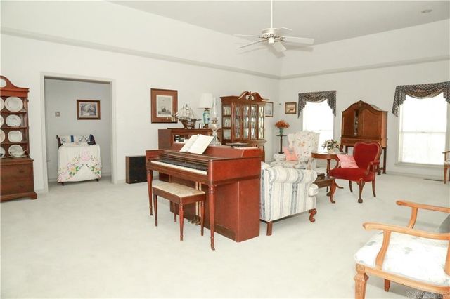 9 Rimrock Rd, Russellville, AR 72802