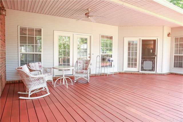 9 Rimrock Rd, Russellville, AR 72802