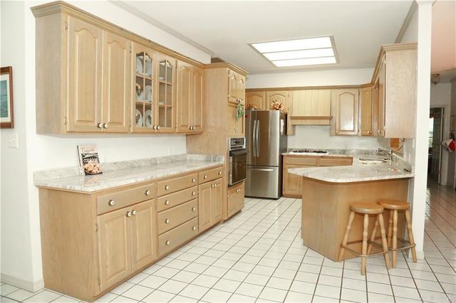 9 Rimrock Rd, Russellville, AR 72802