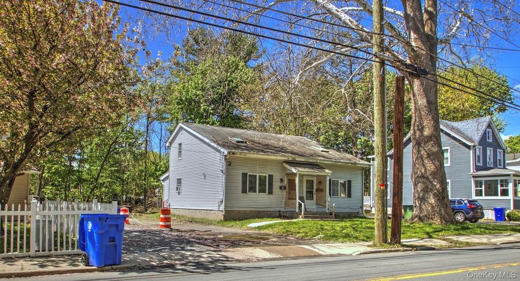 32 Genung Street, Middletown, NY 10940