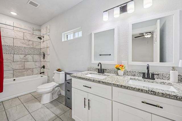 705 Lynnfield Drive, Arlington, TX 76014