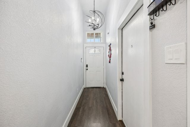 705 Lynnfield Drive, Arlington, TX 76014