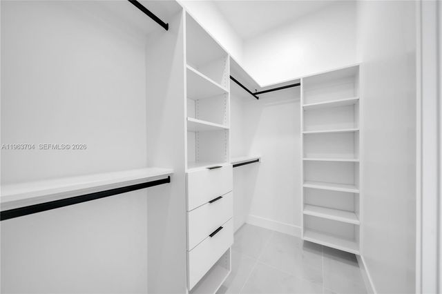 2221 5th PL, Cape Coral, FL 33991