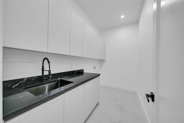 2221 5th PL, Cape Coral, FL 33991