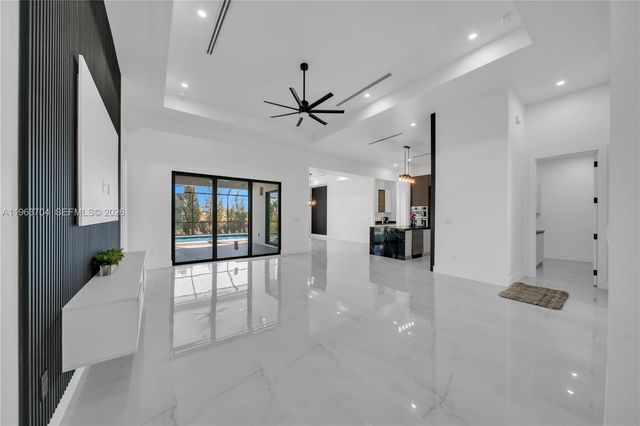 2221 5th PL, Cape Coral, FL 33991