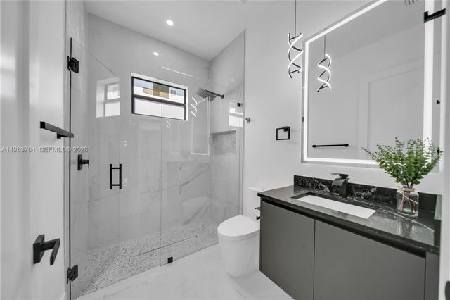 2221 5th PL, Cape Coral, FL 33991