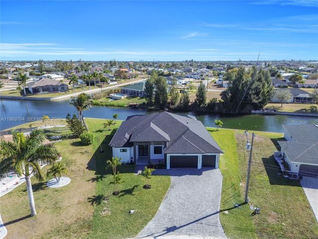 2221 5th PL, Cape Coral, FL 33991