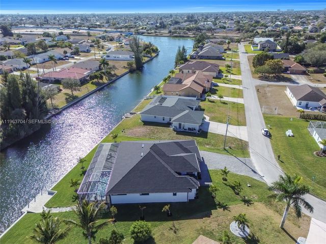 2221 5th PL, Cape Coral, FL 33991