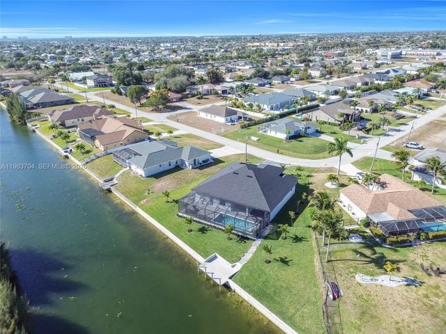 2221 5th PL, Cape Coral, FL 33991