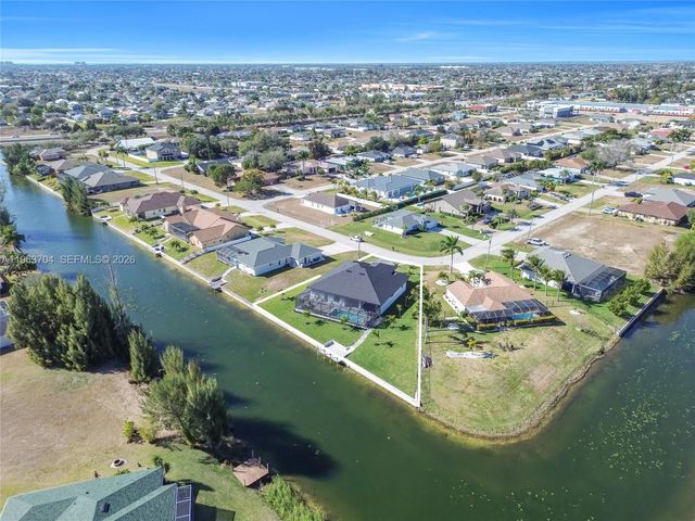 2221 5th PL, Cape Coral, FL 33991