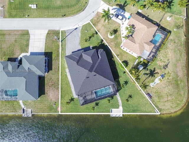 2221 5th PL, Cape Coral, FL 33991